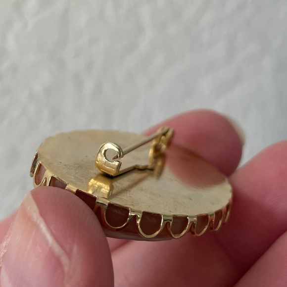 Vintage 1970’s Cameo Brooch - Picture 4 of 7